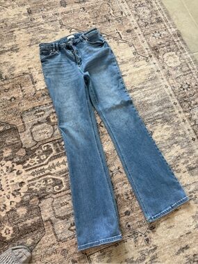 Classic Light Blue Boot-Cut Jeans — Women